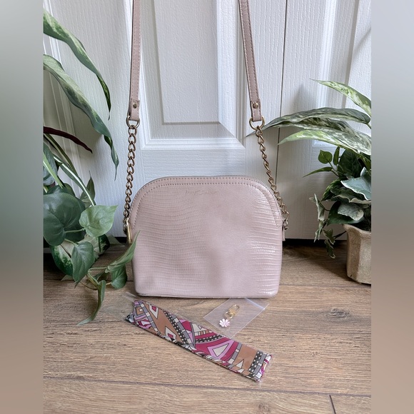 Betsey Johnson Margie Crossbody Tan Purse - Earth Tone Bag - Picture 2 of 8